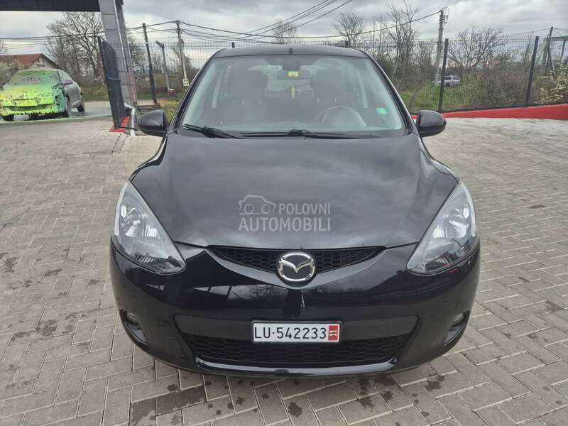 Mazda 2 