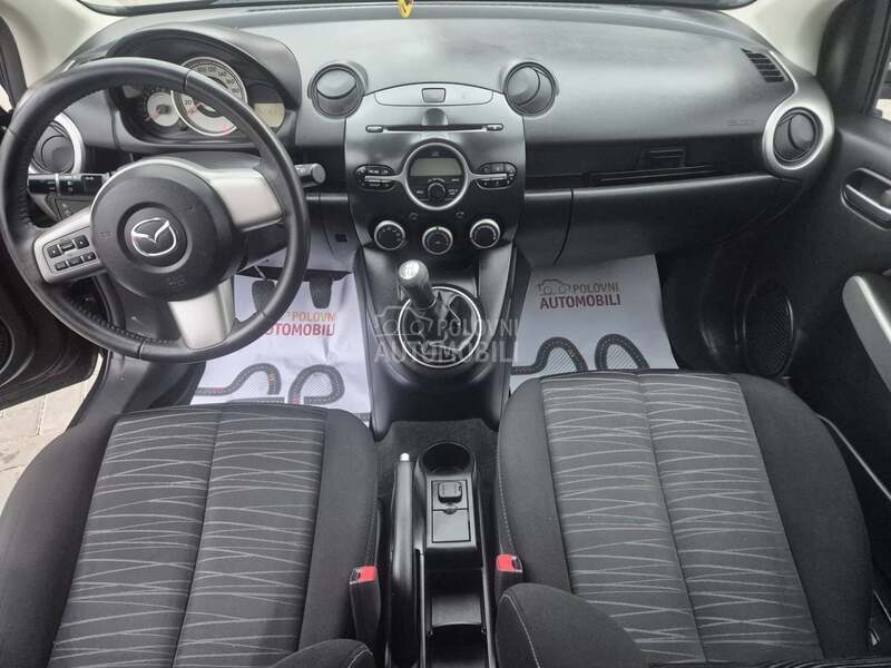 Mazda 2 