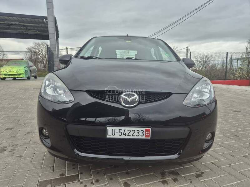 Mazda 2 