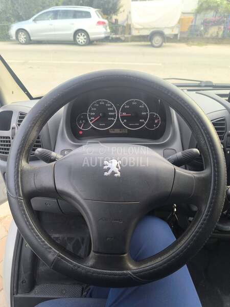 Peugeot Boxer 