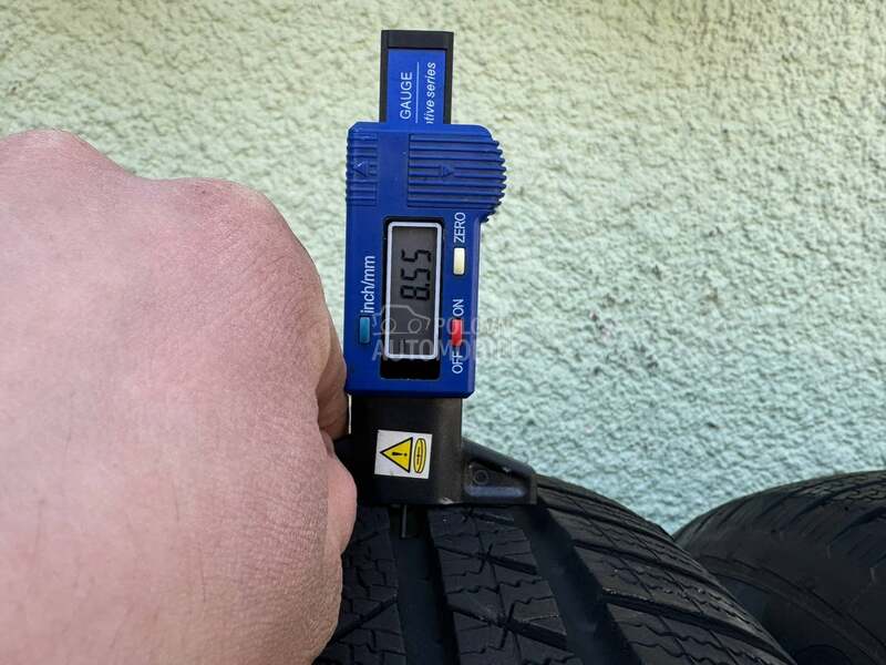 Continental 215/60 R17 Zimska