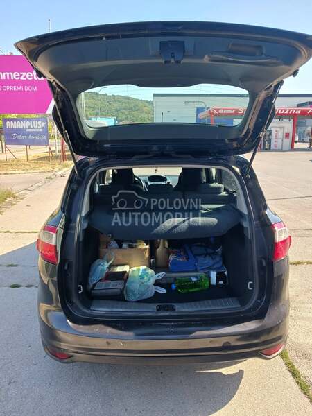 Ford C-Max zelus
