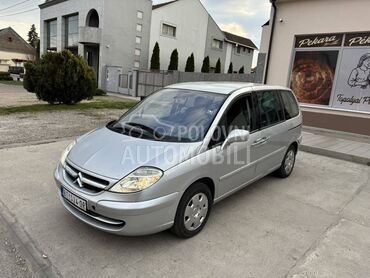Citroen C8 