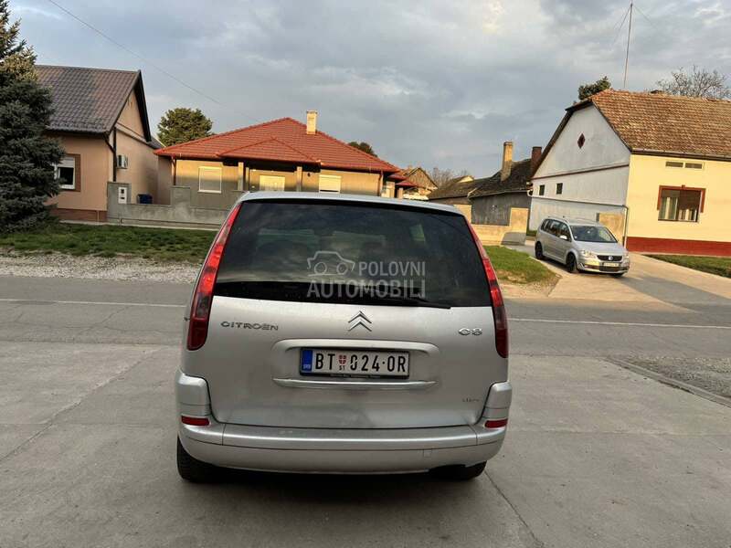 Citroen C8 
