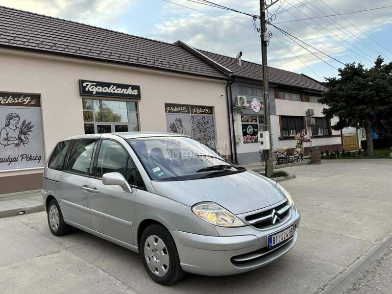 Citroen C8 