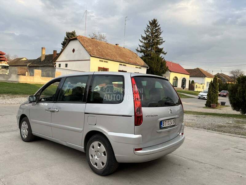 Citroen C8 