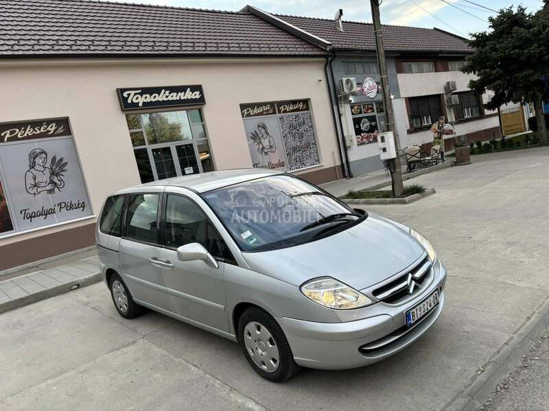 Citroen C8 