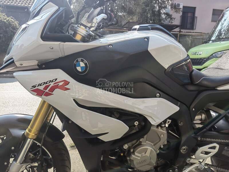 BMW S1000xr