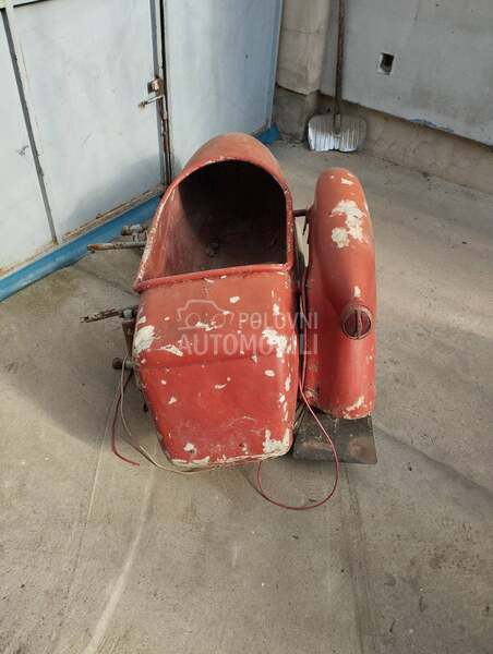 BOČNA PRIKOLICA DUNA OLDTIMER