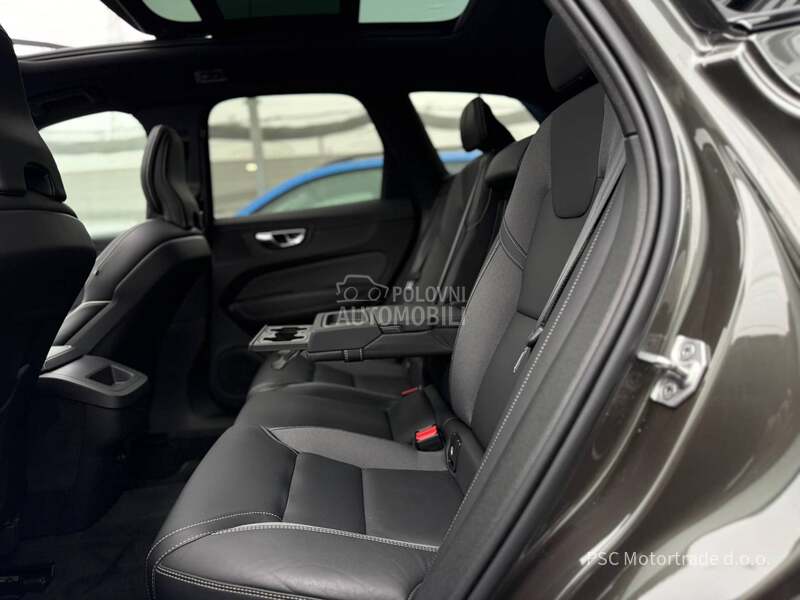 Volvo XC60 R-Design/Pano/ACC