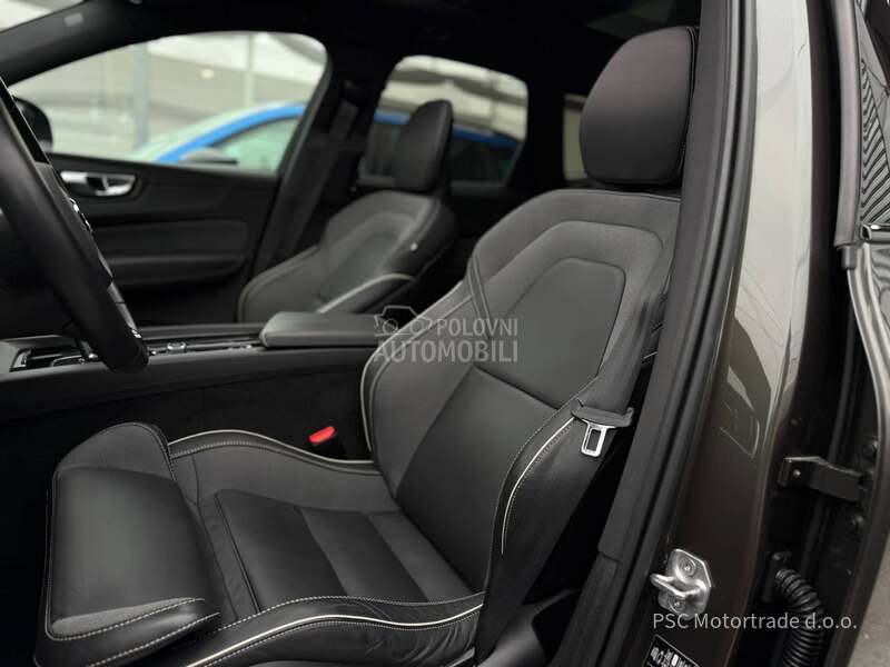 Volvo XC60 R-Design/Pano/ACC