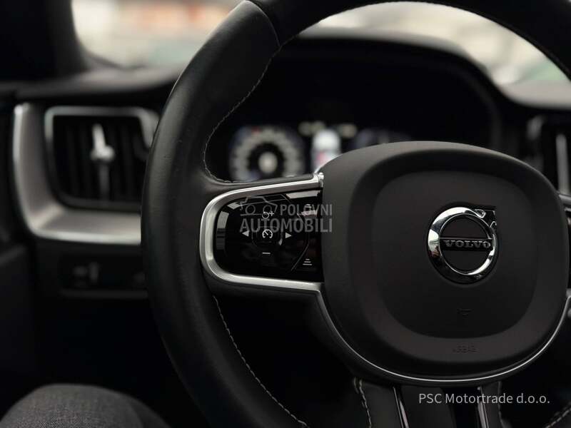 Volvo XC60 R-Design/Pano/ACC