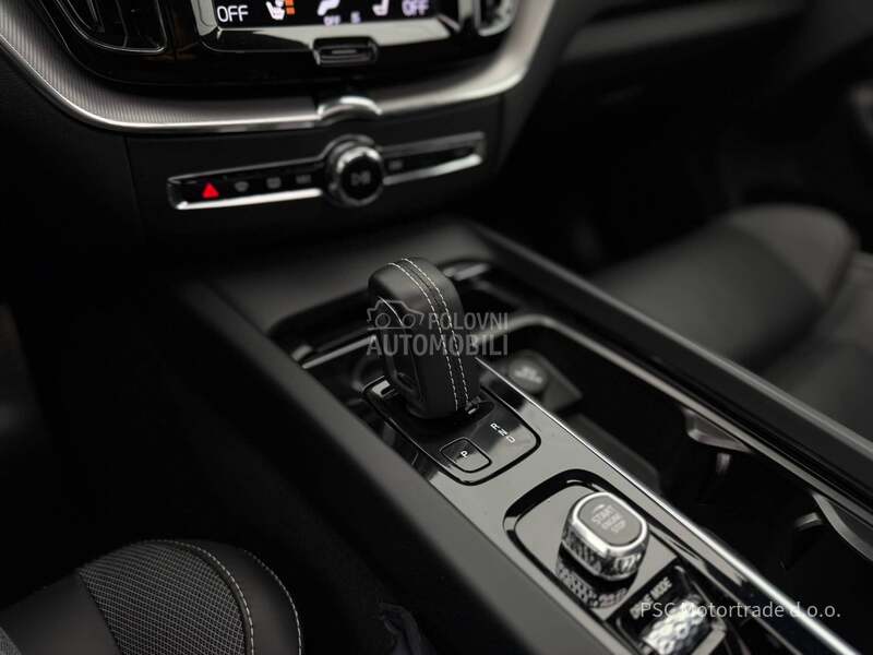 Volvo XC60 R-Design/Pano/ACC