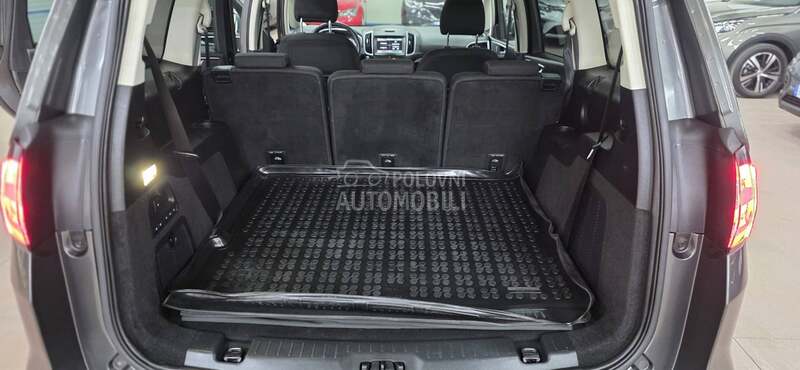 Ford Galaxy Titanium