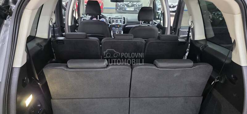 Ford Galaxy Titanium