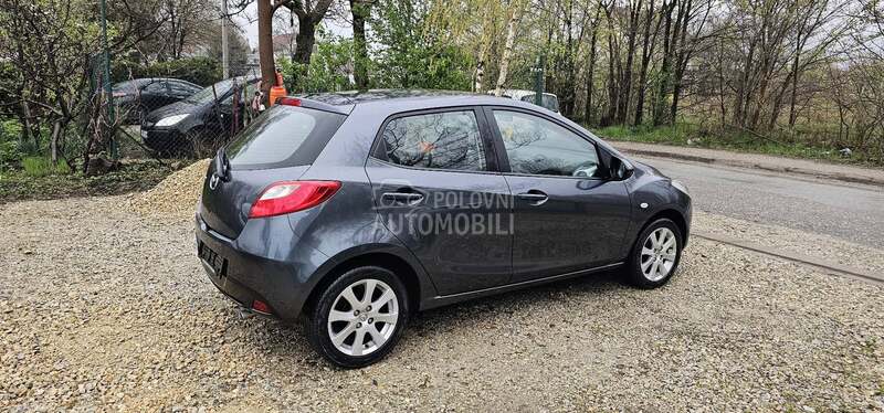 Mazda 2 CH