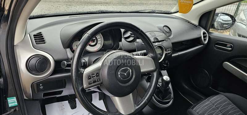 Mazda 2 CH
