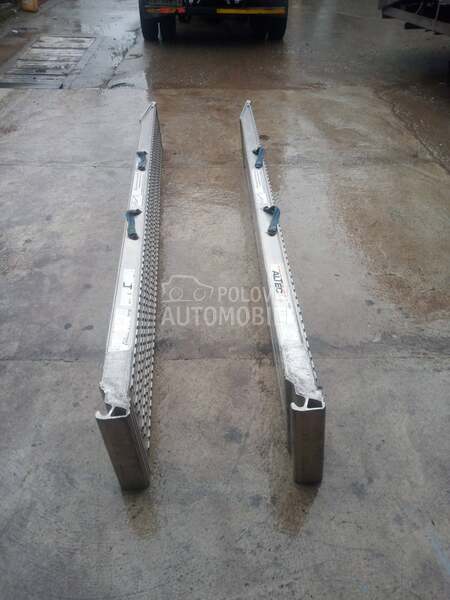 navozi za radne mašine