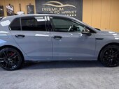 Volkswagen Golf 8 /2.0 TDI/R-LINE/PANO