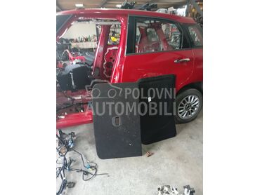 polica gepeka za Fiat 500L
