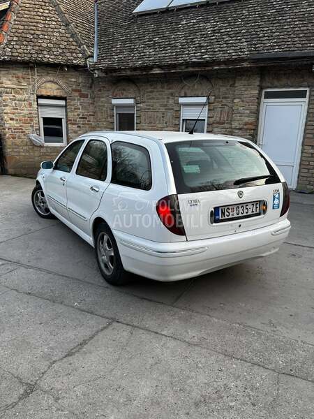 Lancia Lybra 