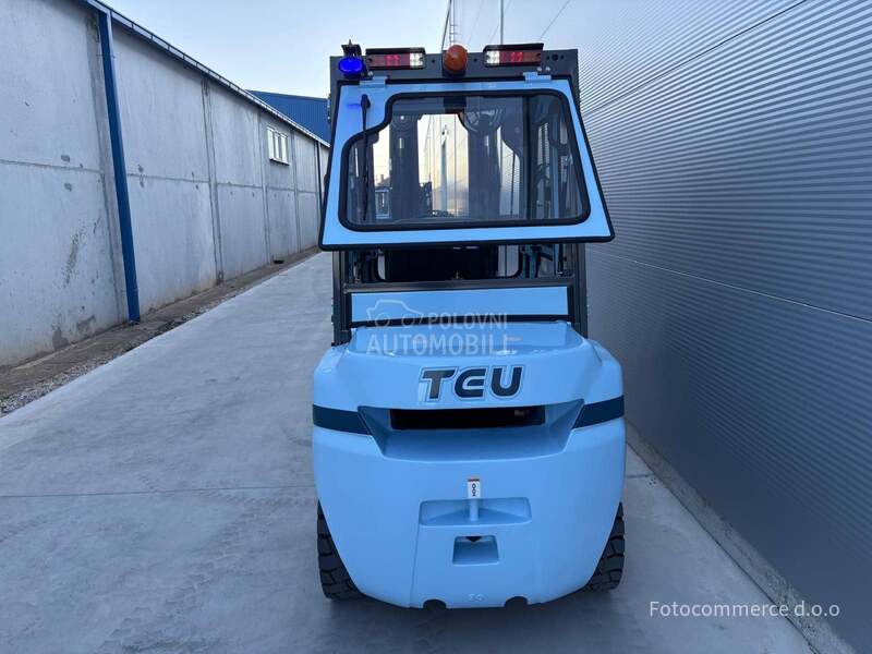 TEU NOVI  LITHIUM viljuskari