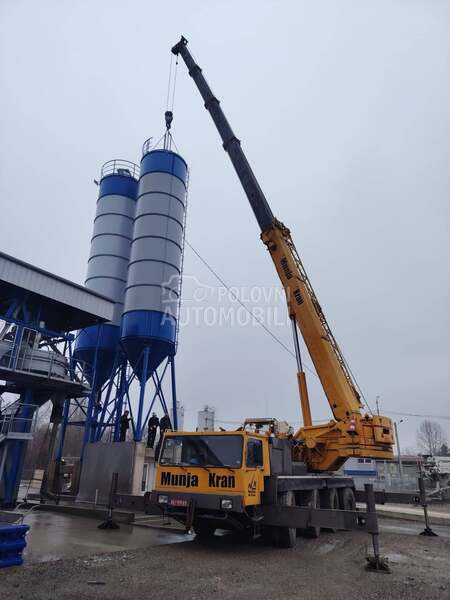 Liebherr LTM 1050