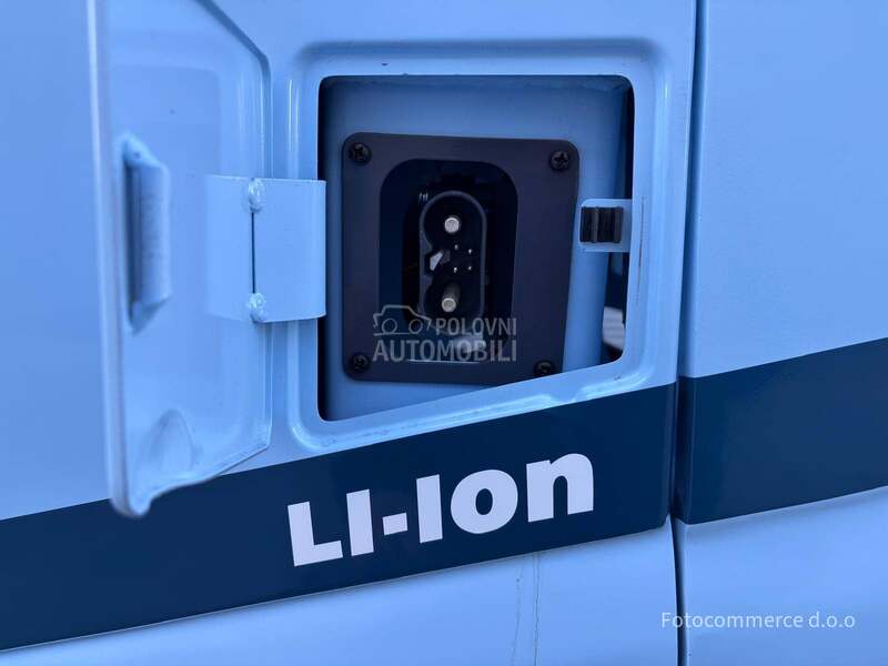 TEU FLB30 Lithium FSV KABINA