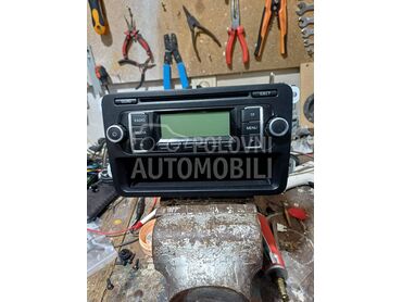 radio cd ispravan za Volkswagen Amarok, Caddy, Cross Polo ...