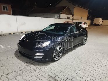 Porsche Panamera 4S