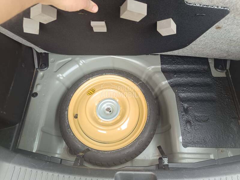 Mazda 2 1.3 Exclusive