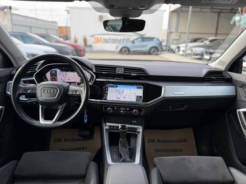 Audi Q3 2.0D/Matrix/Black