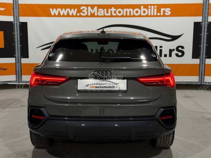 Audi Q3 2.0D/Matrix/Black