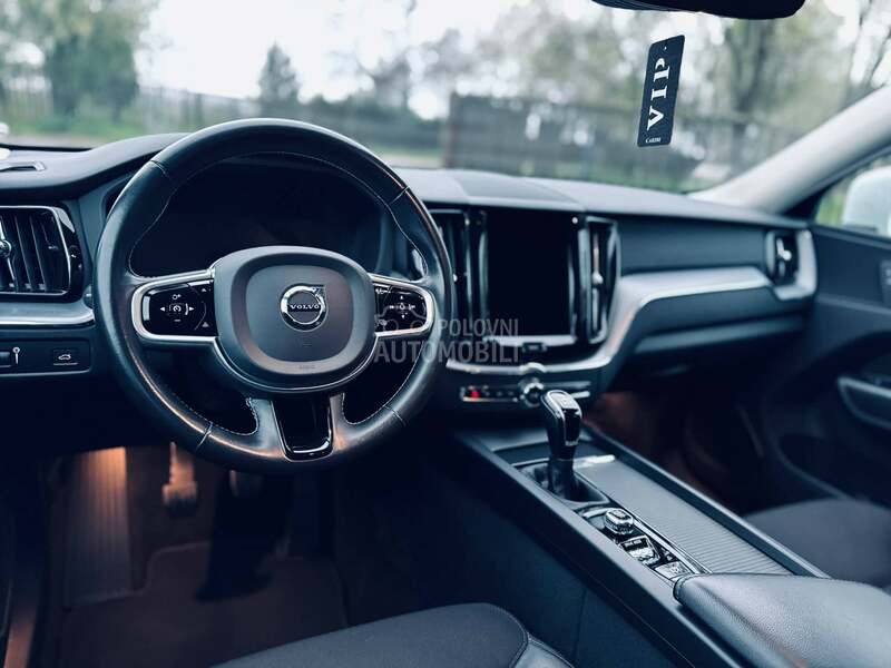 Volvo XC60 2.0 D3 AWD MOMENTUM
