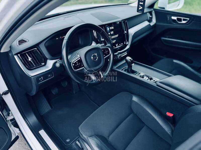 Volvo XC60 2.0 D3 AWD MOMENTUM