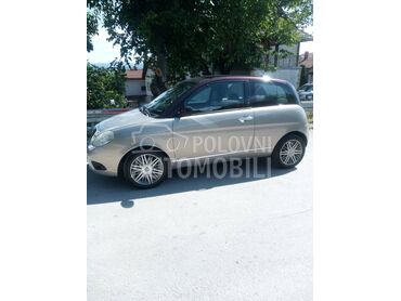 Lancia Ypsilon 1.3 multijet bicolor