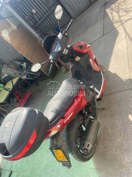 Kymco Super 8