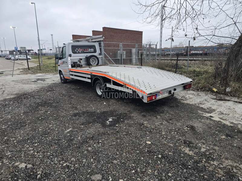 Mercedes Benz Sprinter 516