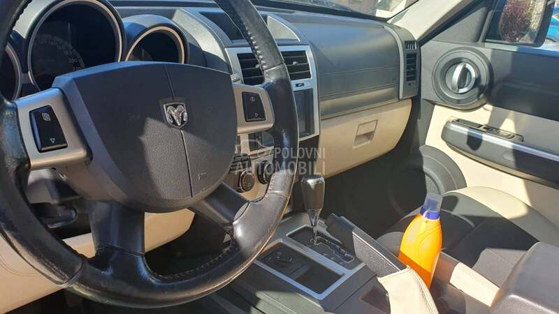 Dodge Nitro 