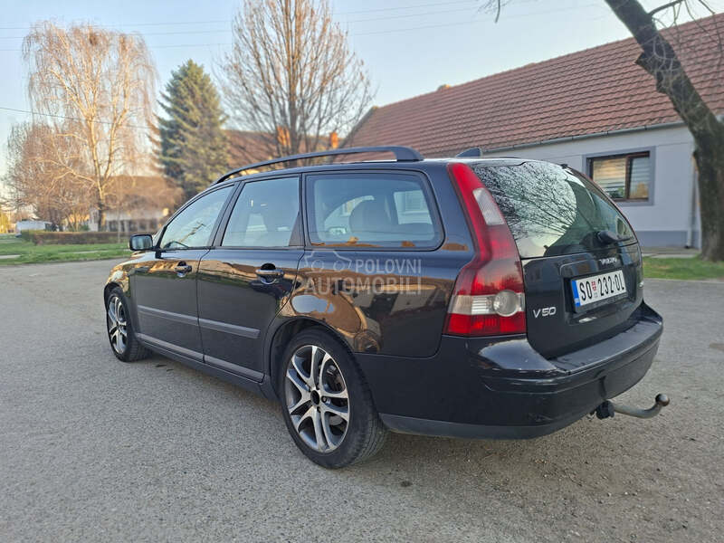 Volvo V50 