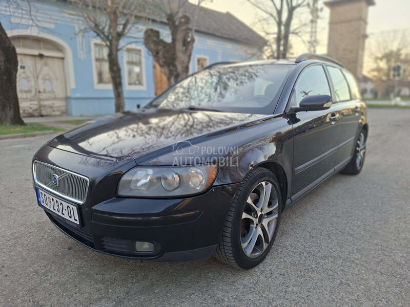 Volvo V50 