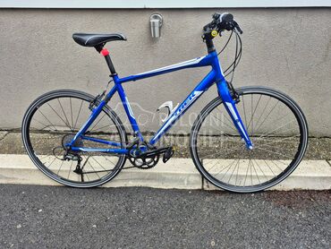 Trek FX 7.5 E2