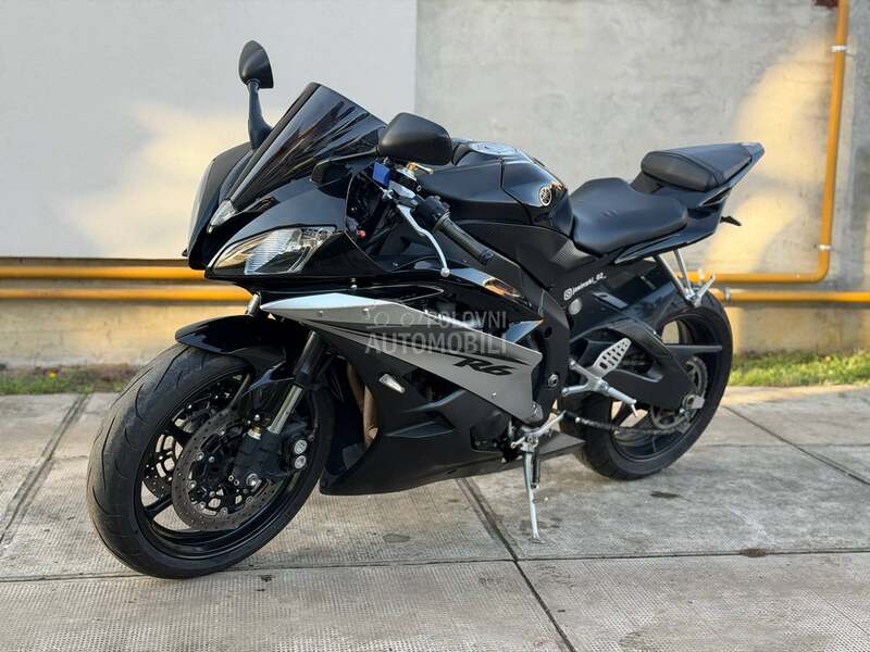 Yamaha R6