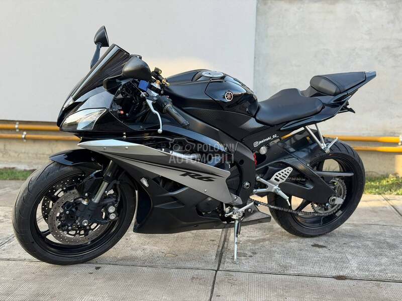Yamaha R6