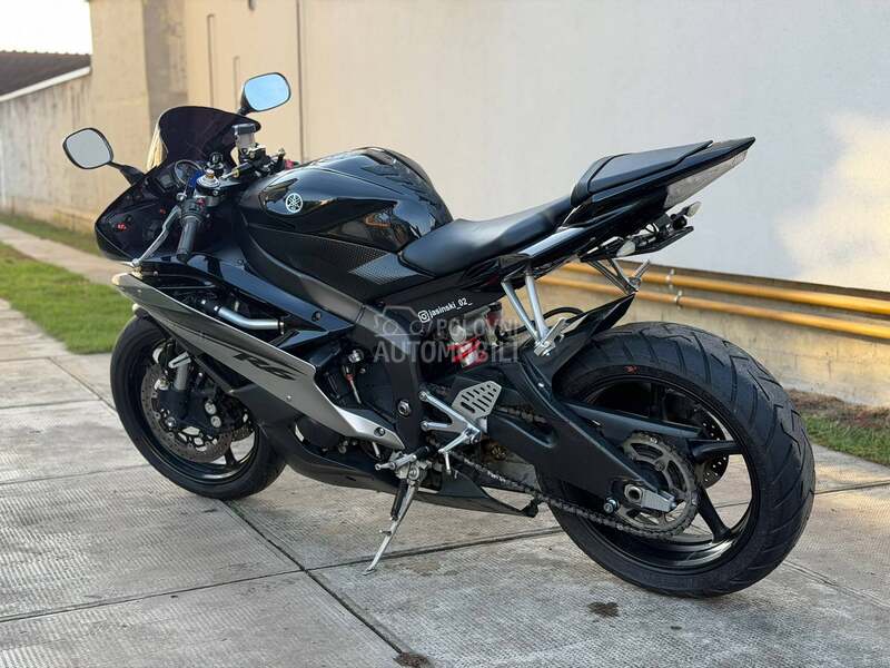 Yamaha R6