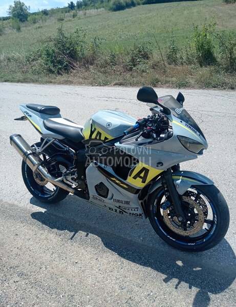 Yamaha R6