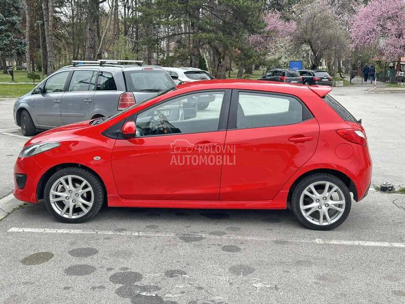 Mazda 2 