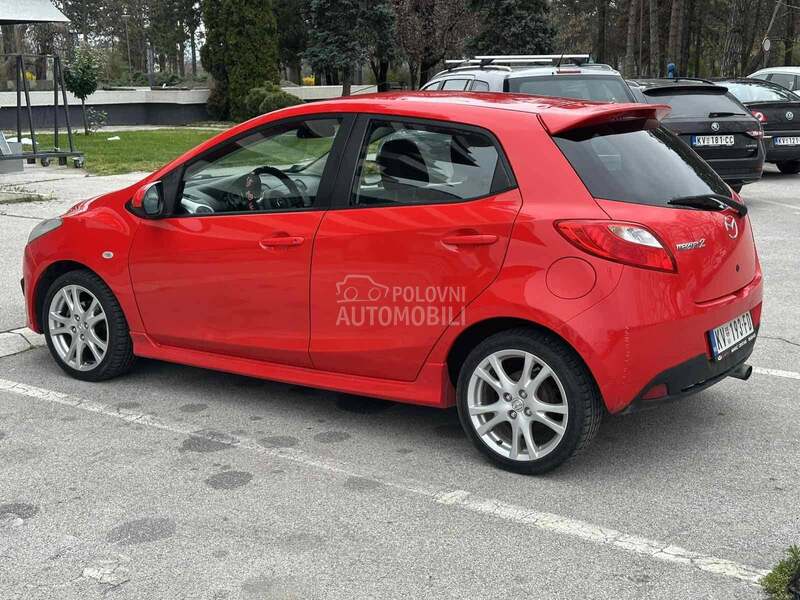 Mazda 2 