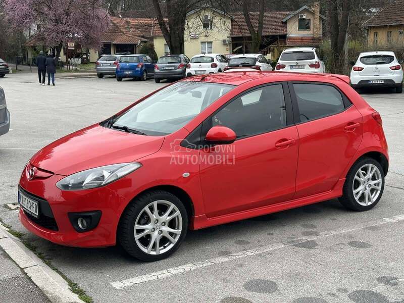 Mazda 2 