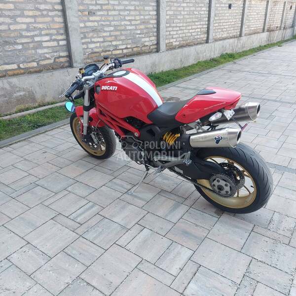 Ducati monster 1100 S